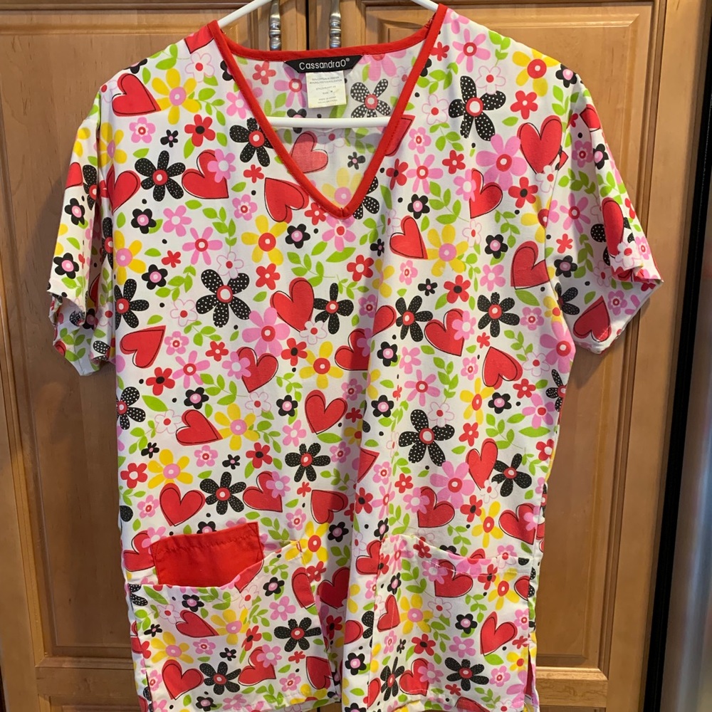 Scrub top